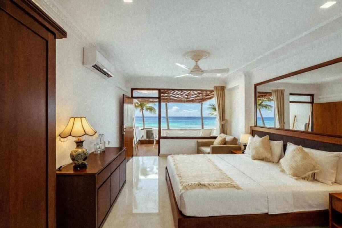 Deluxe Double Room, Balcony, Ocean View | Ruang kerja komputer riba, kalis bunyi, Wi-fi percuma