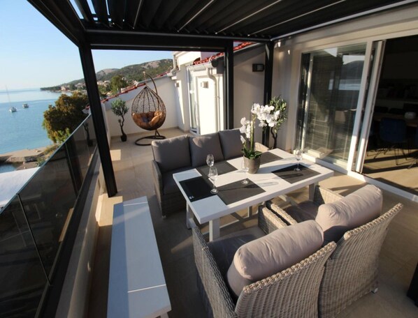 House | Balcony - Seaside 3-bedroom Luxury Penthouse (Novalja)