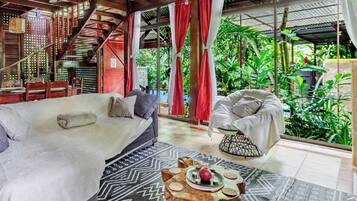Vila, 2 quartos, piscina particular, vista para o jardim | Parte interna