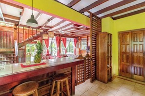Vila, 2 quartos, piscina particular, vista para o jardim | Parte interna