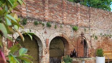 Enceinte de lâhĂ©bergement