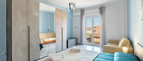 2 chambres, fer et planche à repasser, Wi-Fi, draps fournis