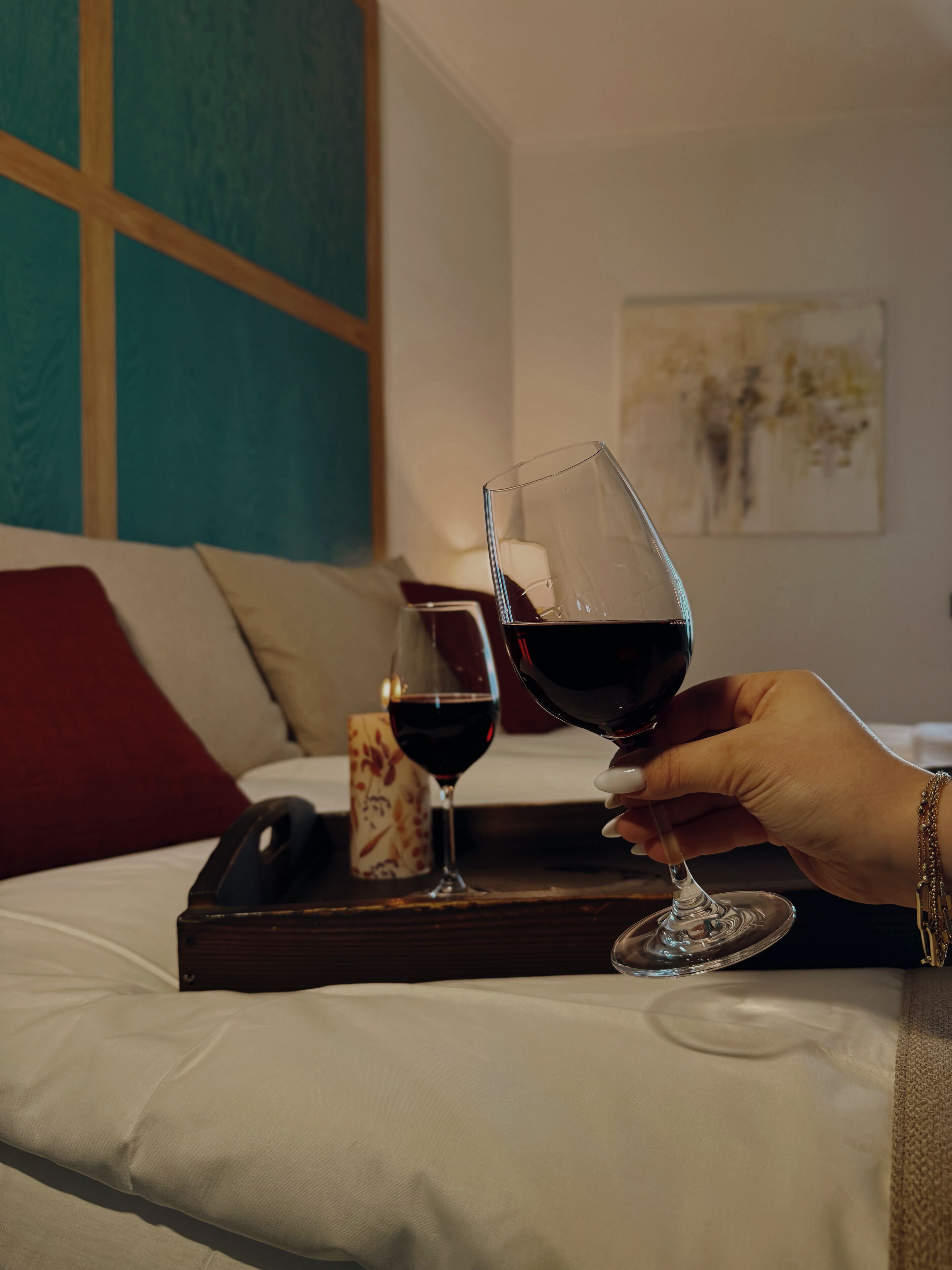 Superior suite | Hypoallergeen beddengoed, een kluis op de kamer, individueel gedecoreerd