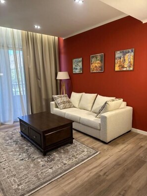 Superior Suite | Living area | Toys, books - Sona Boutique Resort (Bazmaghbyur)