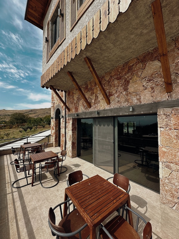 Aamiainen, lounas ja illallinen; amerikkalainen keittiö