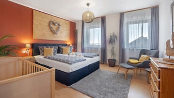 2 bedrooms, WiFi, bed sheets