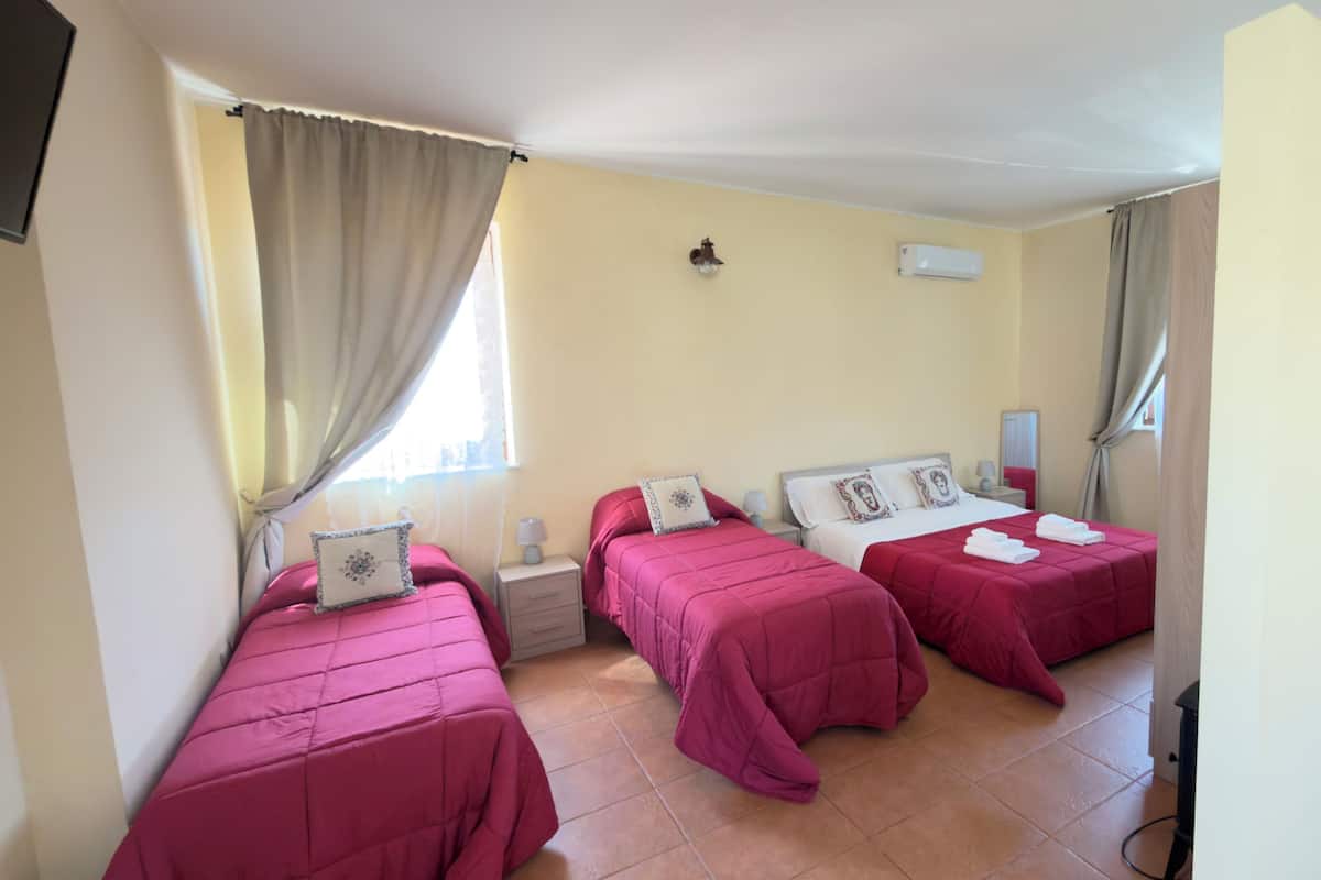 Comfort Condo, Hill View | Blackout curtains, iron/ironing board, free WiFi