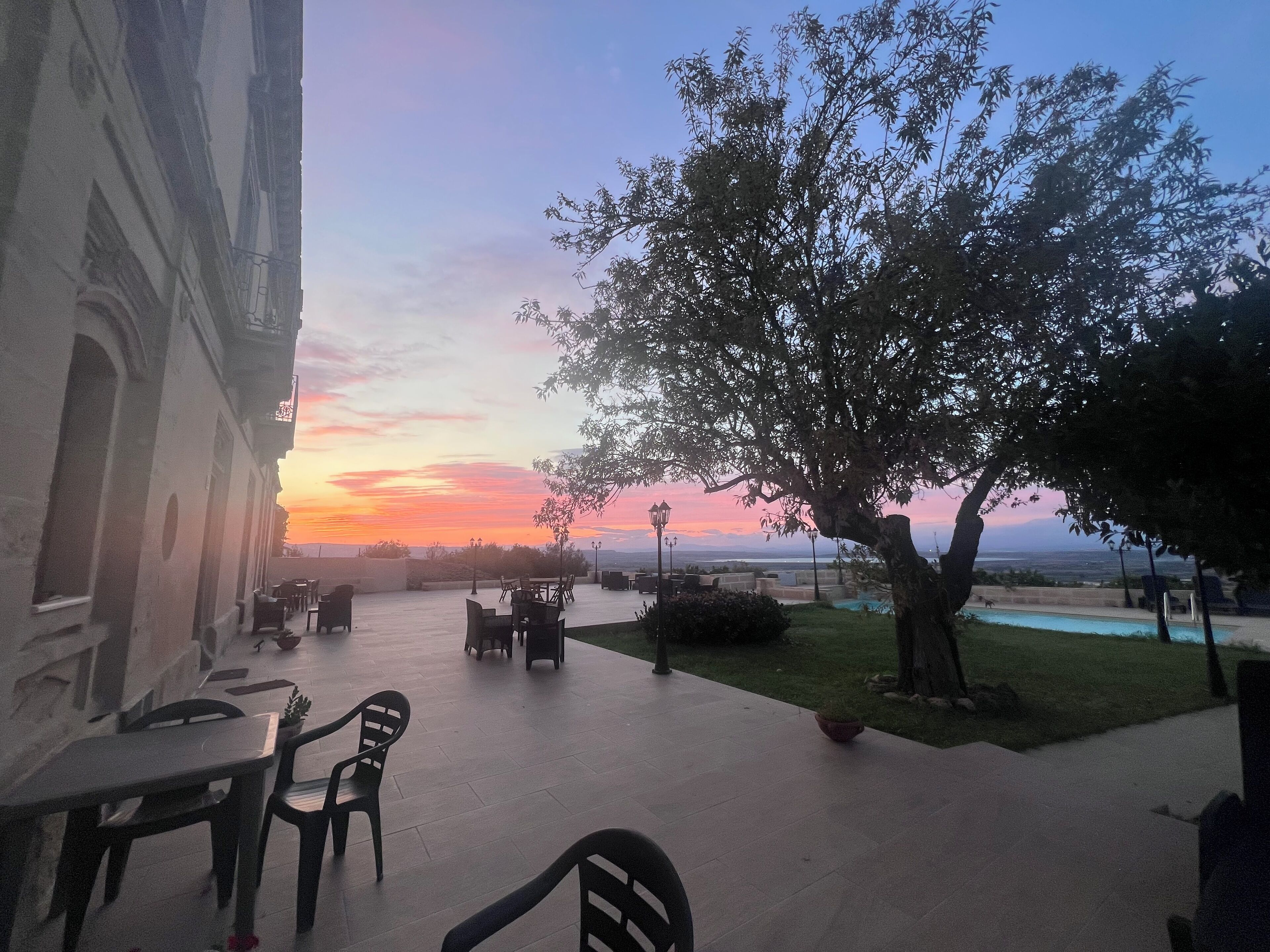 Tempat makan outdoor