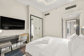 Room - FIRST CLASS | 2BR |Sleek Escape | Near Dubai Mall (Business Bay)