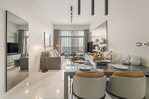 Living area - FIRST CLASS | 2BR |Sleek Escape | Near Dubai Mall (Business Bay)