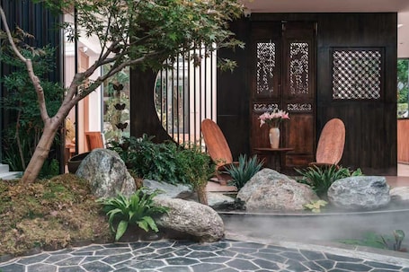 Spa. Mountain Breeze