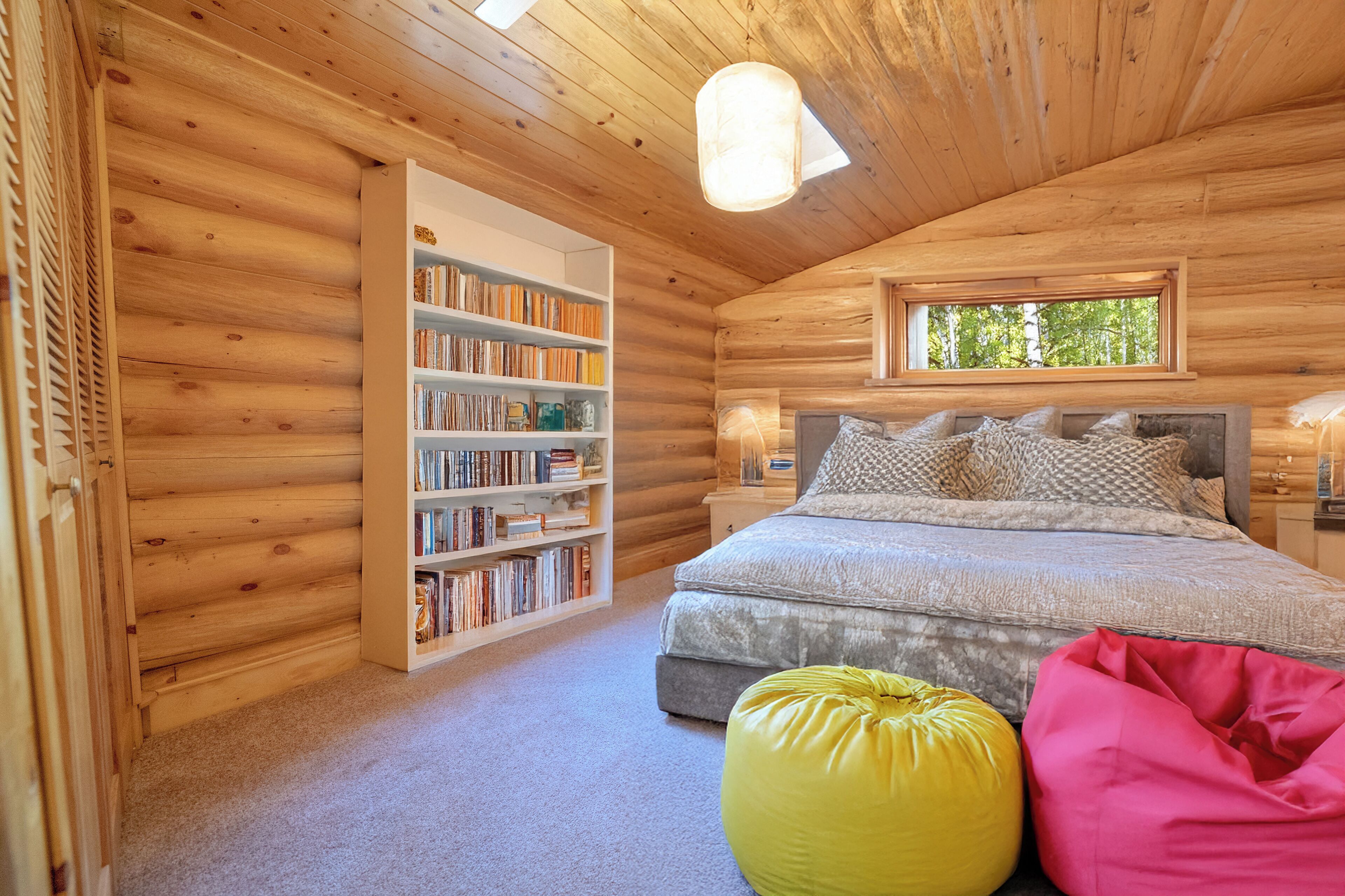 4 bedrooms, WiFi, bed sheets