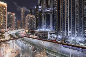 Property grounds - Premium 2BR Residence in Downtown Dubai (Dubai)