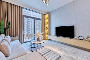 TV, offices - Premium 2BR Residence in Downtown Dubai (Dubai)