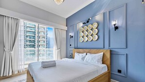 1 bedroom, iron/ironing board, WiFi, bed sheets - Luxury 1BHK with Stunning Canal View Business Bay (Dubai)