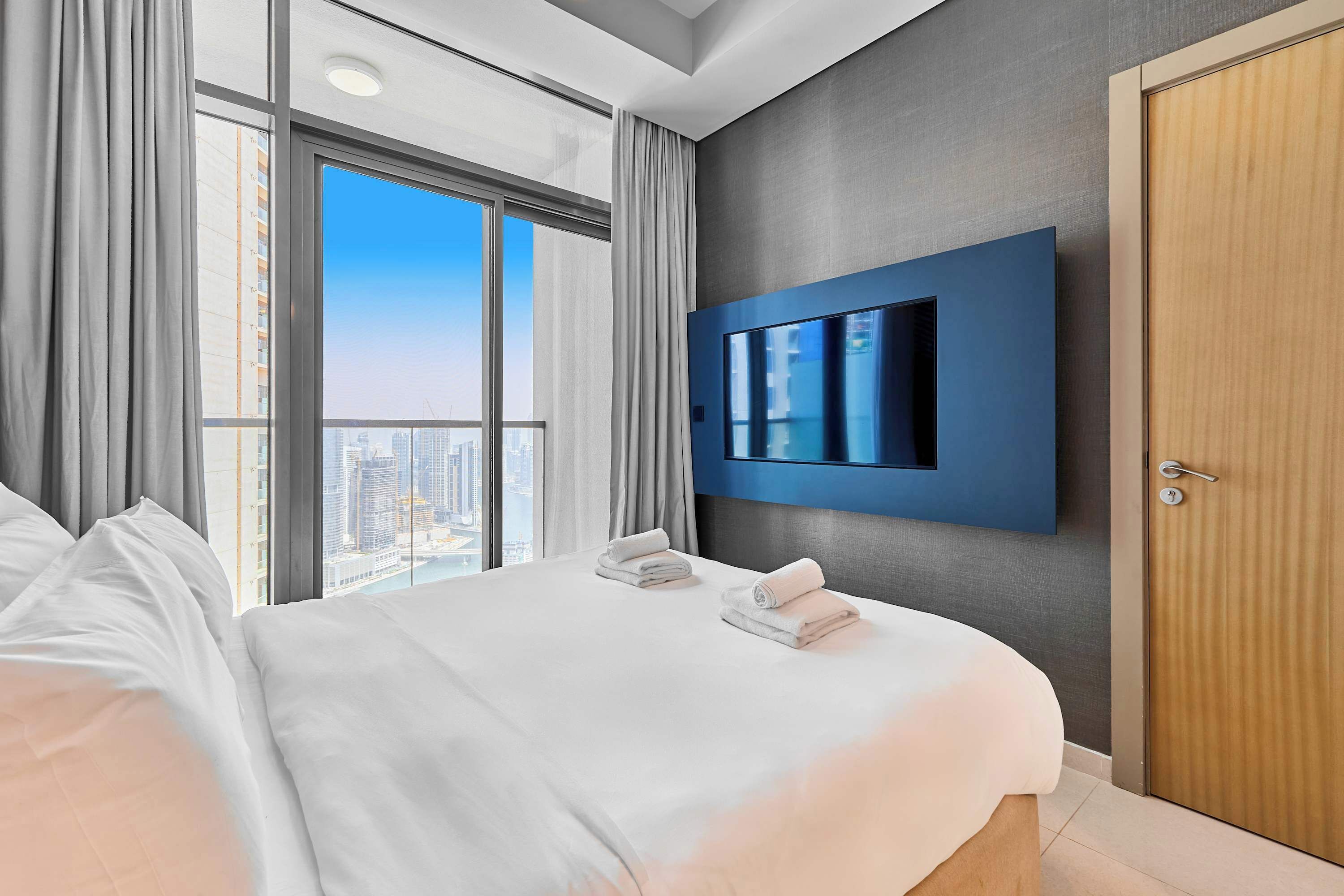 2 bedrooms, iron/ironing board, Internet, bed sheets