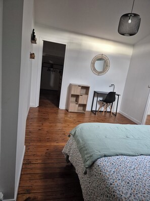 2 bedrooms, iron/ironing board, WiFi, bed sheets - Apartment-cosy-nature tres proche-centre-ville proche-au calme (Cambrai)