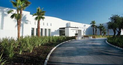 Holiday Home 'Lovely Marina De La Alcaidesa' with Sea View, Wi-Fi and Air Conditioning