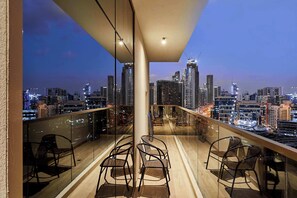 Property grounds - 2BHK Canal View Stay-Business Bay (Dubai)