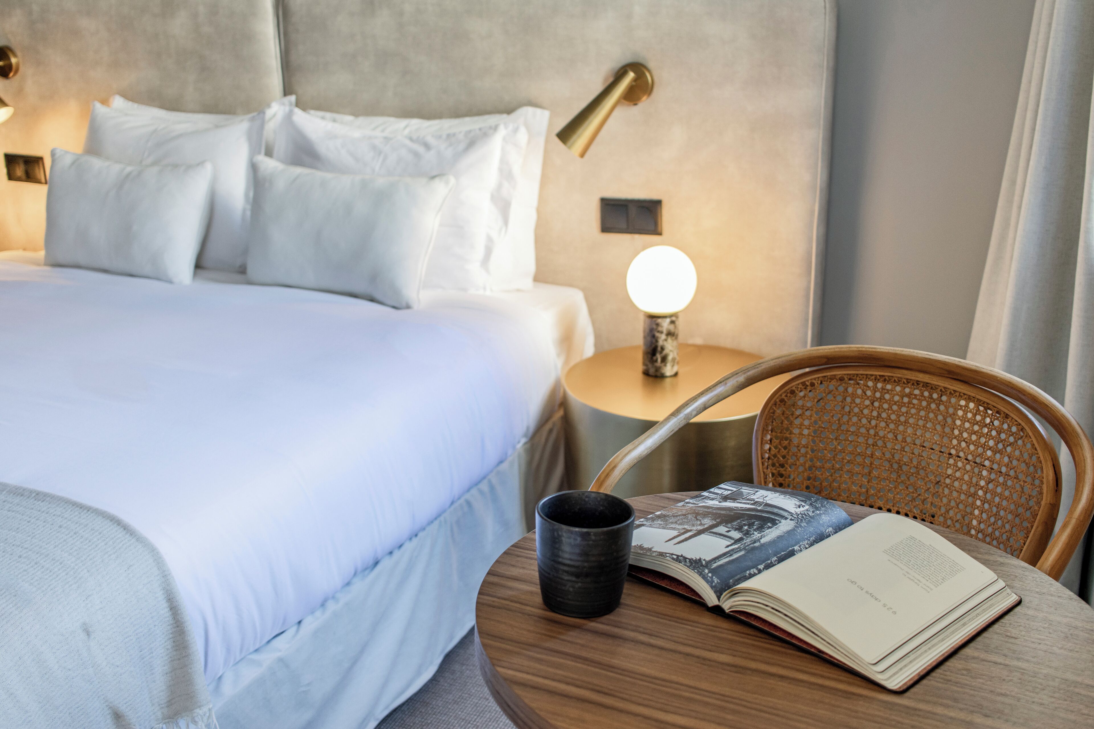 Estudio | Cortinas opacas, tabla de planchar con plancha, wifi gratis