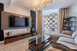 TV, offices - Millennium Heights 1 (Dubai)