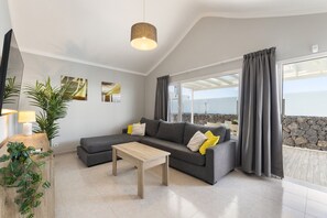 TV - Casa Alegranza 1A (2) by Escape Home (Puerto del Carmen)