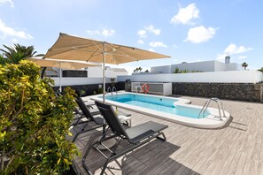 A heated pool - Casa Alegranza 1A (2) by Escape Home (Puerto del Carmen)