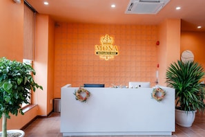 Lobby - Mona Hotel (Dĩ An)