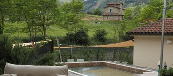 Villa with private pool and spa, walking city x25