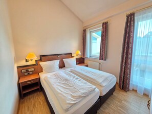 Desk, laptop workspace, free WiFi - Posthaus Aparthotel Residenz (Kronberg)