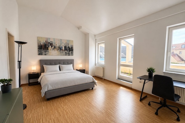 Luxe suite, uitzicht op de stad | Gratis wifi, beddengoed