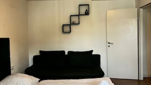 Departamento básico | Tabla de planchar con plancha y wifi gratis 