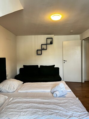 基本公寓 | 熨斗/熨衣板、免費無線上網