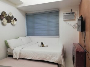 Condo, 1 Bedroom, Accessible | 1 bedroom - Cozy Condo Near US Embassy in Manila (Manila)