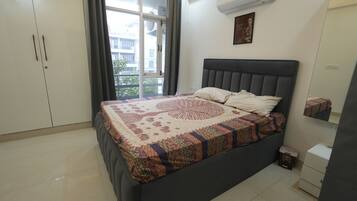 3 Schlafzimmer, Bügeleisen/Bügelbrett, WLAN, Bettwäsche