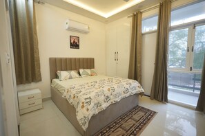 Iron/ironing board, WiFi, bed sheets - White House 3BR Near Taj Mahal by Homeyhuts (Agra)