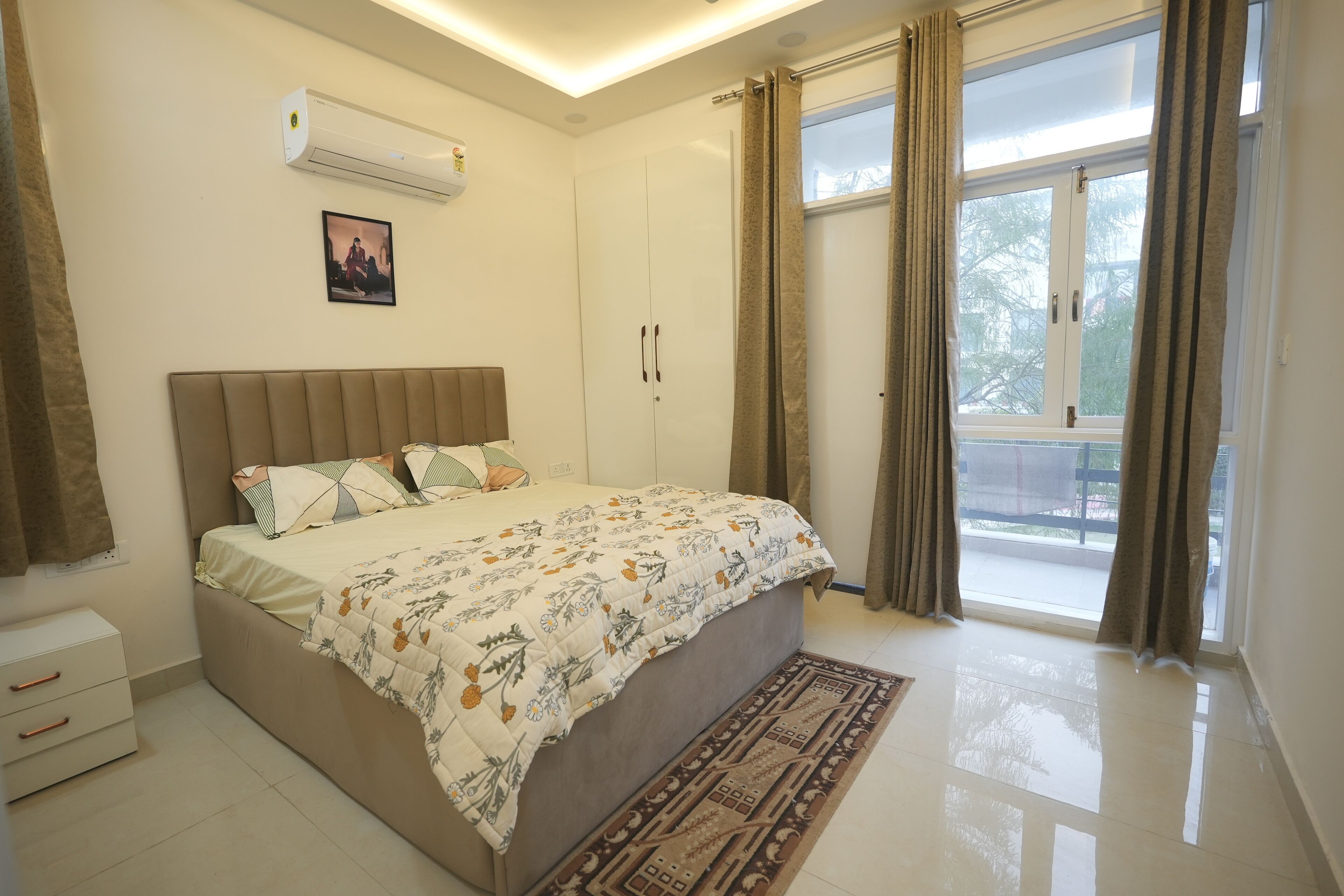 3 chambres, fer et planche à repasser, Wi-Fi, draps fournis