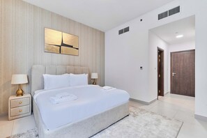 2 室のベッドルーム、アイロン / アイロン台、WiFi、ベッドシーツ