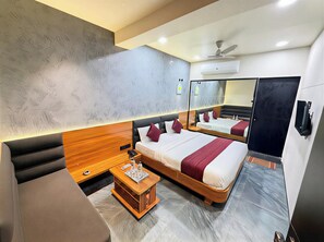Premium Suite Room - Hotel The Avanta - Gandhinagar (Gandhinagar)