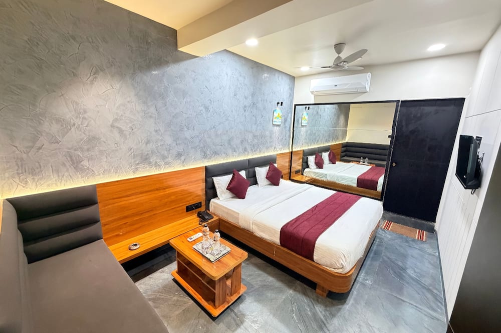 Hotel The Avanta - Gandhinagar