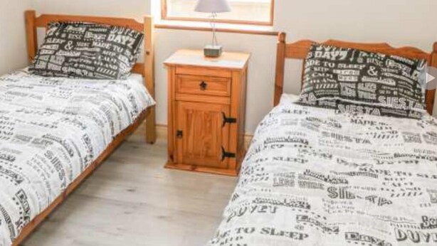 2 bedrooms - Reek View - Two Bedroom Cottage (Westport)