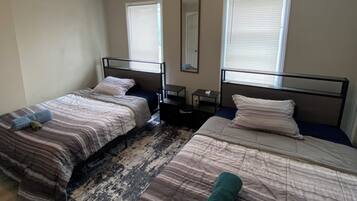 2 chambres, fer et planche à repasser, Wi-Fi gratuit, draps fournis