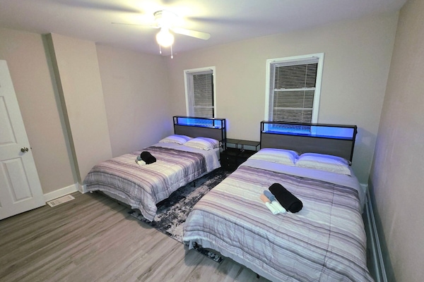 2 bedrooms, iron/ironing board, free WiFi, bed sheets