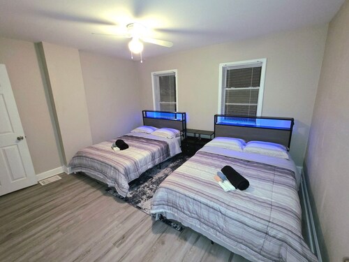 Spacious 2BR Home Near Downtown & Fountain Square