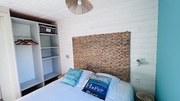 Blackout drapes, soundproofing, iron/ironing board, free WiFi