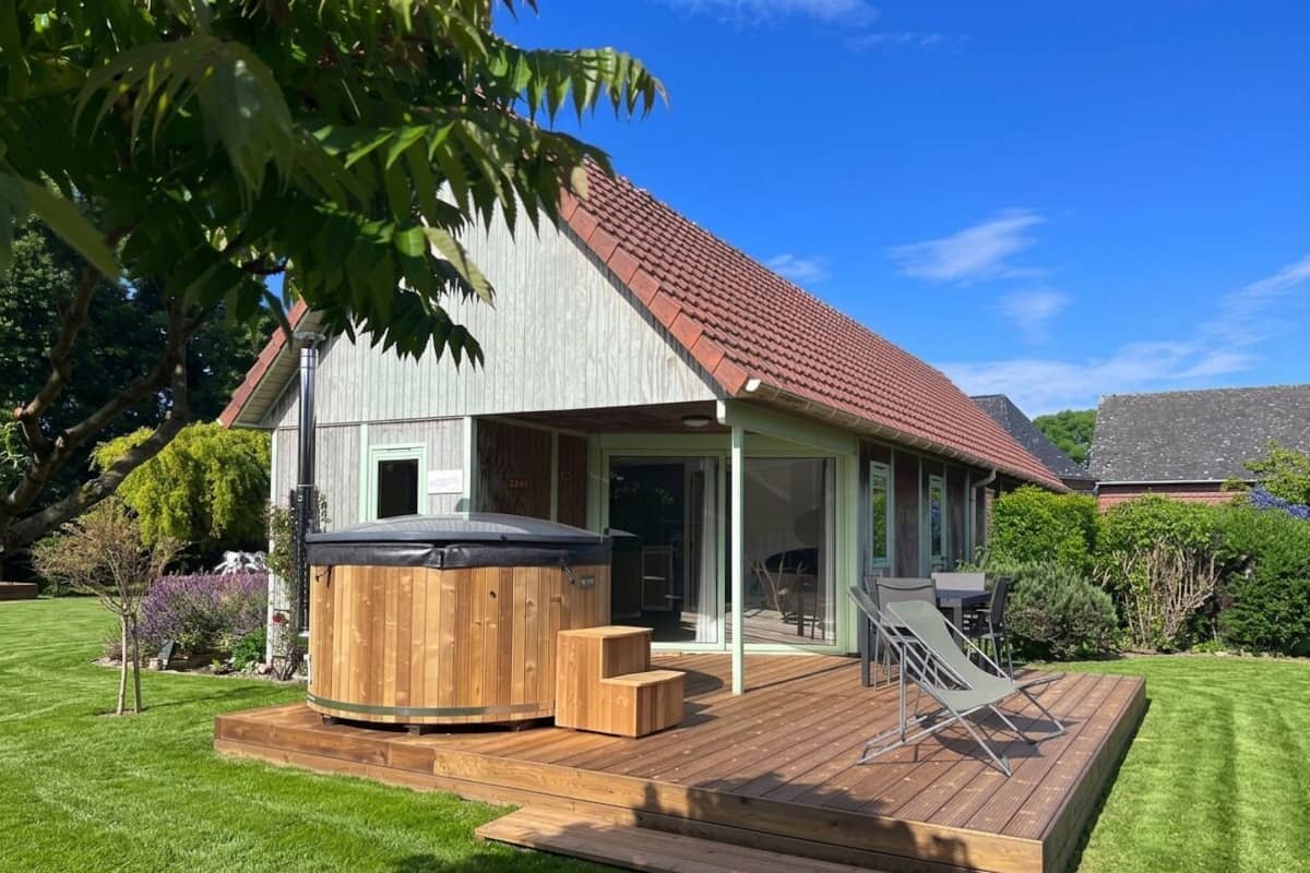 Cortinas blackout, insonorización y tabla de planchar con plancha