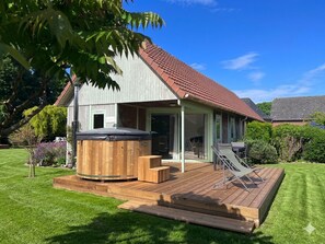 1 Bedroom Spa Lodge | Blackout drapes, soundproofing, iron/ironing board, free WiFi - Le Pré Marin (Sotteville-sur-Mer)