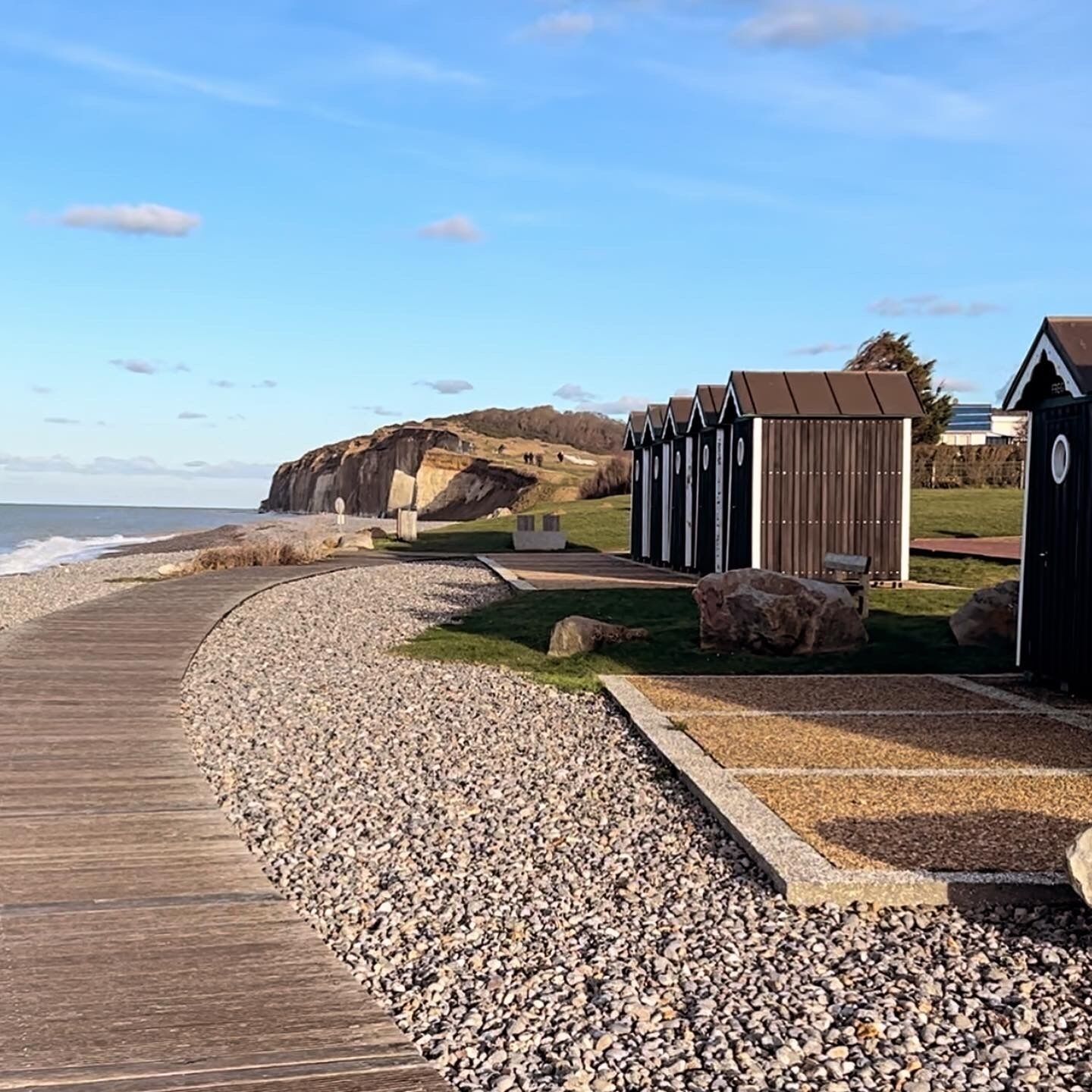 Nær stranden og hvit sand