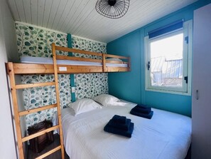 Blackout drapes, soundproofing, iron/ironing board, free WiFi - Le Pré Marin (Sotteville-sur-Mer)