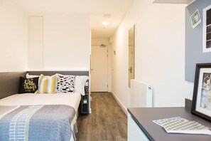 1 bedroom, WiFi - Student Only Modern Studio at White City Near Notting Hill Gate (Greater London)